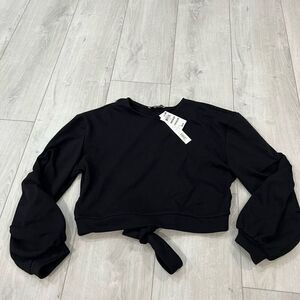 Culpos inc crop sweater size m